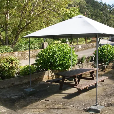 Casa Con Patio En Dom wakacyjny Nueva De Llanes